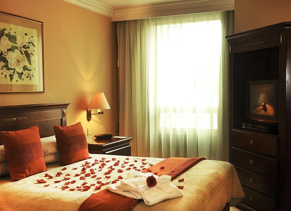 La Colina Suites Hotel Equador