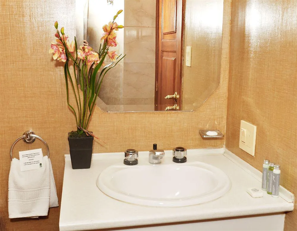 La Colina Suites Hotel 4*, Quito