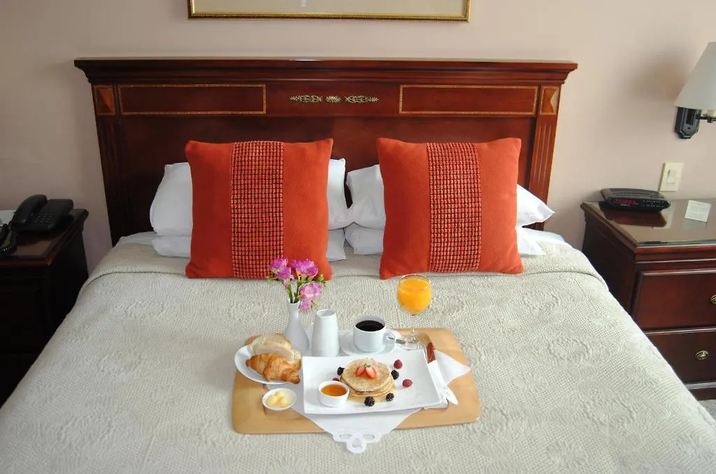 La Colina Suites Hotel 4*, Quito